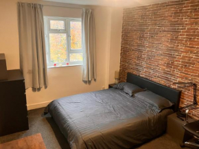 Spacious 1BD Flat - 4 mins to Regent's Canal!